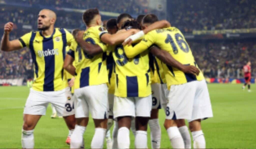 Fenerbahçe, Galatasaray en Nederlandse Clubs