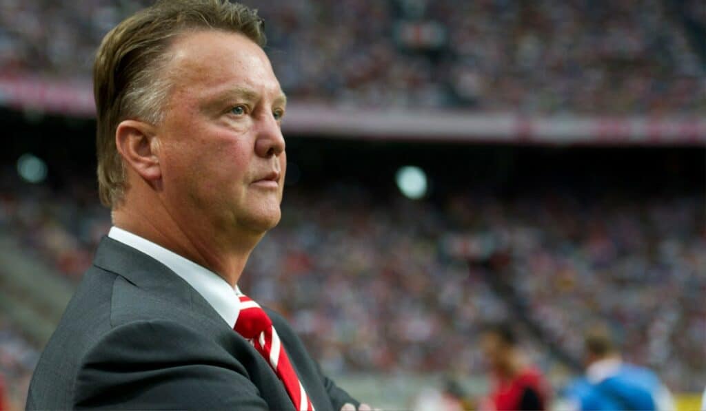 Louis van Gaal zijn succesvolle carrière zijn gezondheid en het totale vermogen